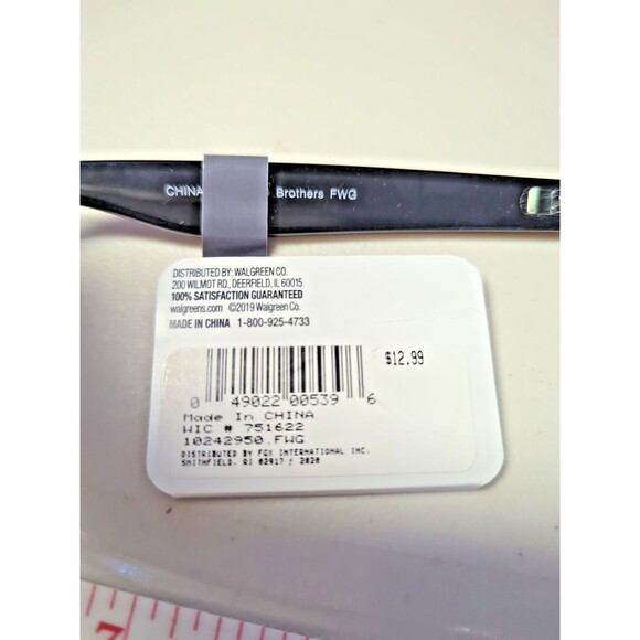 NWT West Loop Black Sunglasses - Classic Model - UV Eye Protection - Picture 2 of 6